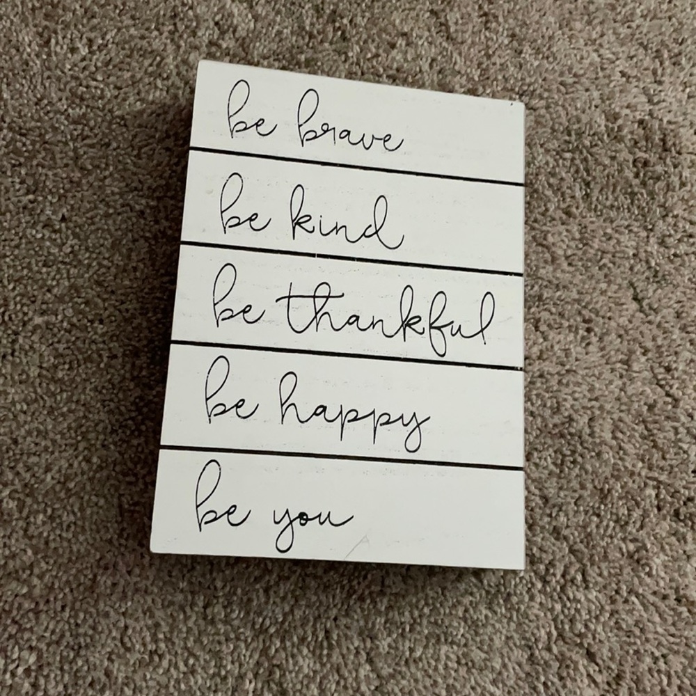 Cute and Fun Shelf Decoration